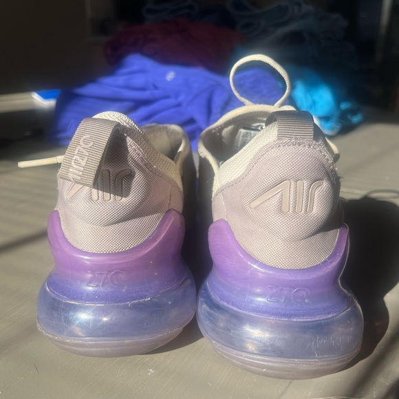 Nike Women’s Air Max 270 Shoes: Blue/Tan - Picture 5 of 8